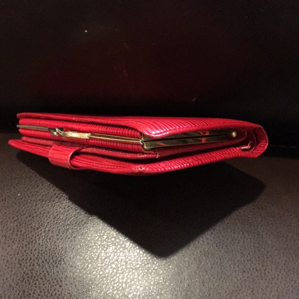 LOUIS VUITTON Red EPI Porte Monnaie Viennois Bifold Kisslock Wallet Authentic - Picture 12 of 17